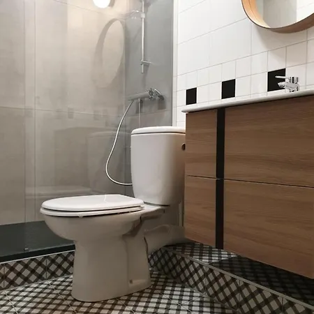 La Smala, Grand Gite Familial De 6 Chambres Avec 6 Salles De Bain Et 6 Wc Proche Du Puydufou Apartment Les Herbiers