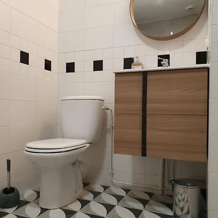 La Smala, Grand Gite Familial De 6 Chambres Avec 6 Salles De Bain Et 6 Wc Proche Du Puydufou Apartment Les Herbiers