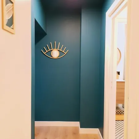 Apartment La Smala, Grand Gite Familial De 6 Chambres Avec 6 Salles De Bain Et 6 Wc Proche Du Puydufou *