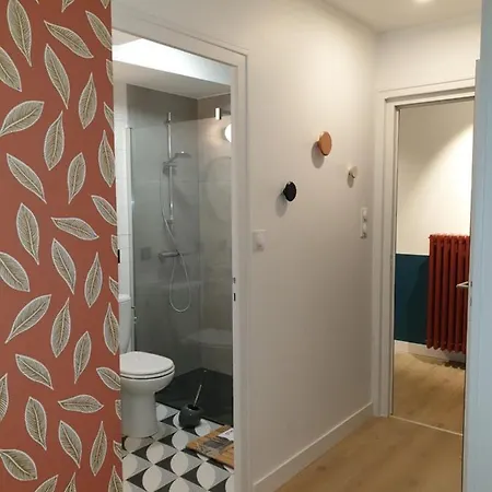 La Smala, Grand Gite Familial De 6 Chambres Avec 6 Salles De Bain Et 6 Wc Proche Du Puydufou Apartment