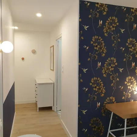 La Smala, Grand Gite Familial De 6 Chambres Avec 6 Salles De Bain Et 6 Wc Proche Du Puydufou Apartment *