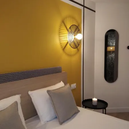 La Smala, Grand Gite Familial De 6 Chambres Avec 6 Salles De Bain Et 6 Wc Proche Du Puydufou Apartment Les Herbiers