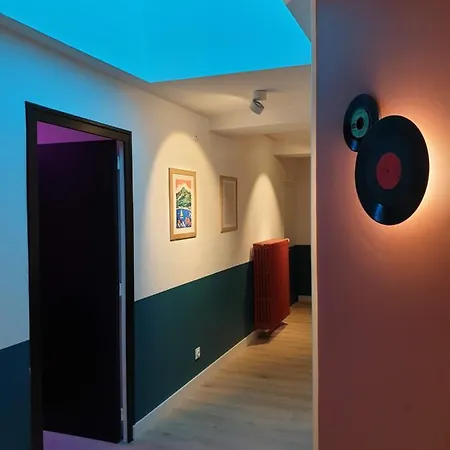Apartment La Smala, Grand Gite Familial De 6 Chambres Avec 6 Salles De Bain Et 6 Wc Proche Du Puydufou *