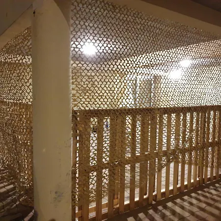 La Smala, Grand Gite Familial De 6 Chambres Avec 6 Salles De Bain Et 6 Wc Proche Du Puydufou
