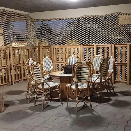 Apartment La Smala, Grand Gite Familial De 6 Chambres Avec 6 Salles De Bain Et 6 Wc Proche Du Puydufou *