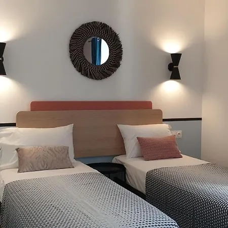 Διαμέρισμα La Smala, Grand Gite Familial De 6 Chambres Avec 6 Salles De Bain Et 6 Wc Proche Du Puydufou *