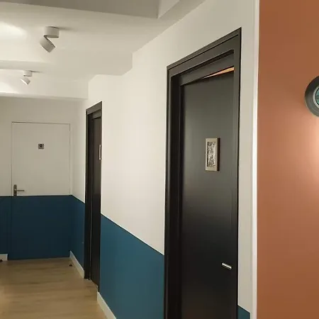 La Smala, Grand Gite Familial De 6 Chambres Avec 6 Salles De Bain Et 6 Wc Proche Du Puydufou * Les Herbiers